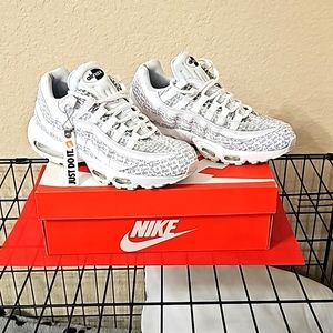 Air Max 95 SE Let's do it white & black